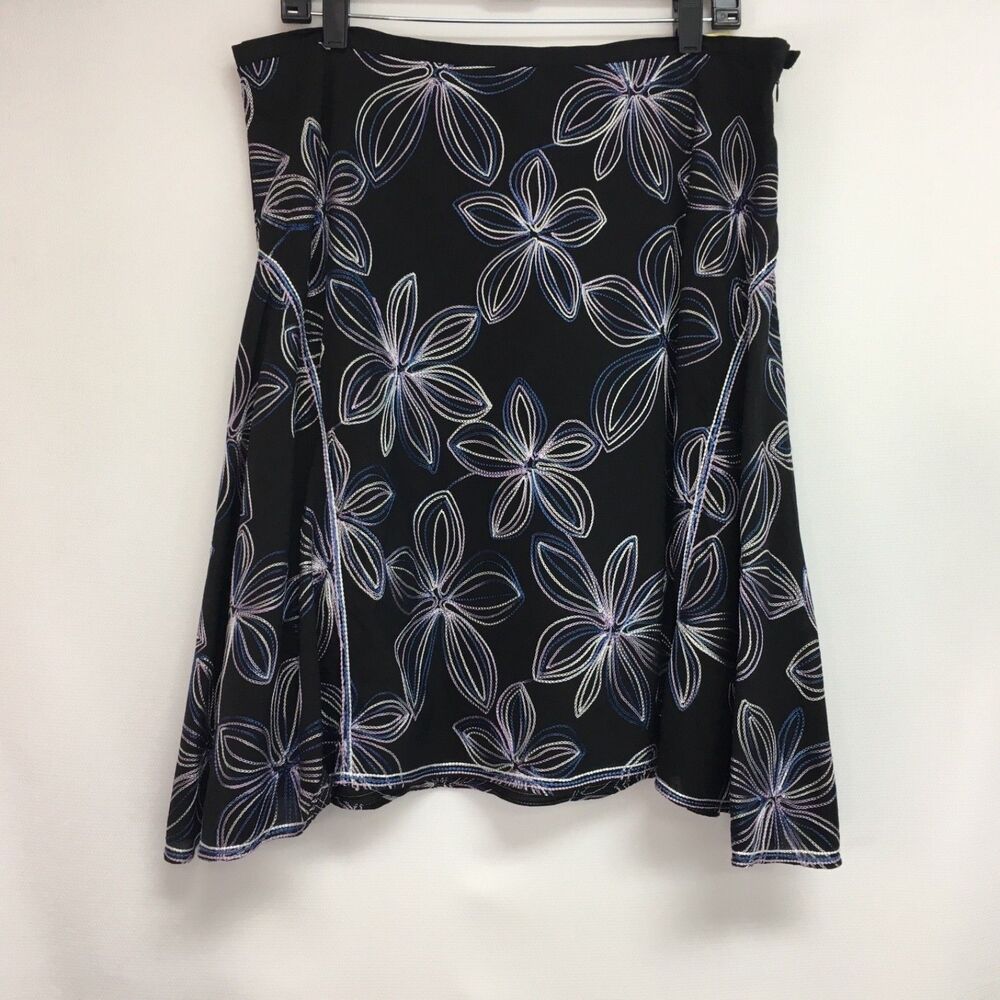 Studio M Women's Skirt 14 Petite 14P Black Multicolor Embroidered NWOT
